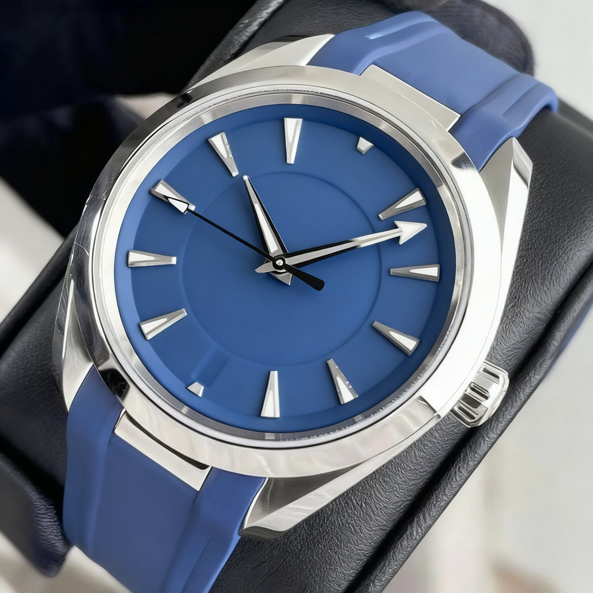 Reloj elegante de pulsera para hombre